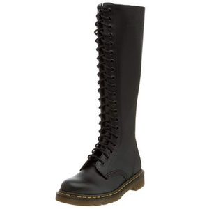 20 Eye Boot by Dr. Martens